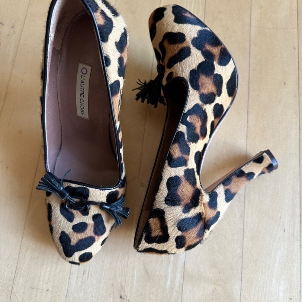 Like NEW L'Autre Chose Leopard Print pony hair heels, 37/6.5. GD1021 - Picture 3 of 7